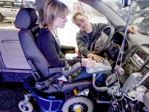 Mobilität für alle: Behindertengerechter Fahrzeugumbau inklusive Fahrtraining